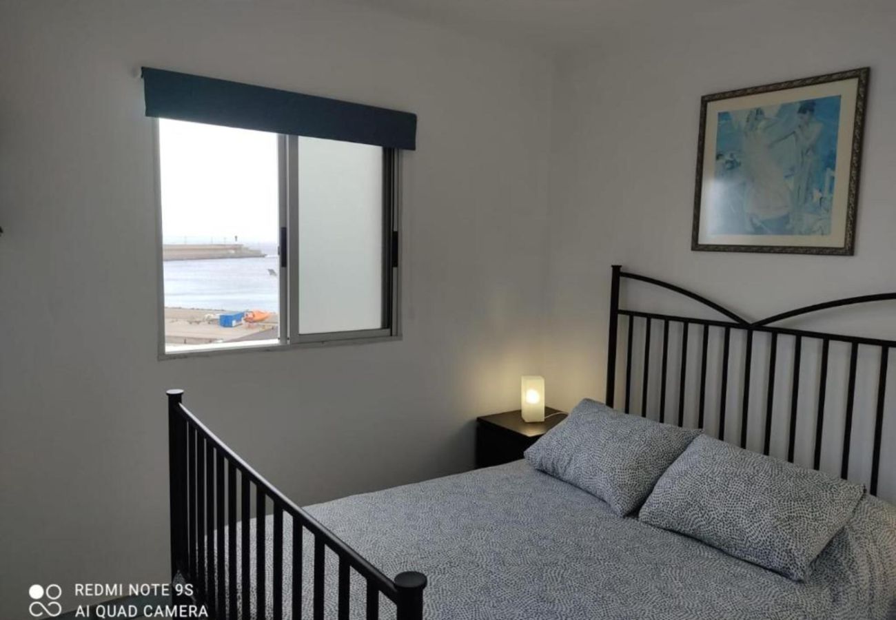Apartahotel en Valverde - Apartamento con terraza privada, increibles vistas al mar