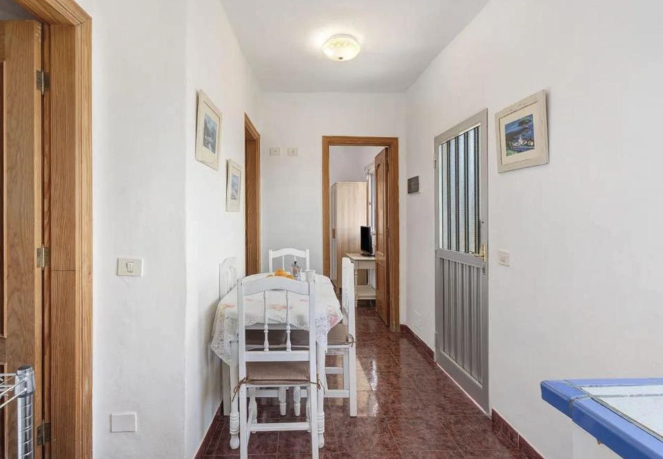 Apartahotel en Valverde - Comodo Apartamento con vistas espectaculares al mar