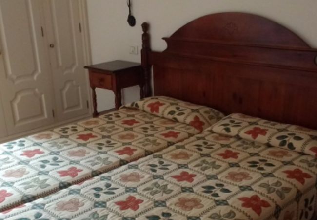 Apartahotel en Los Realejos - Preciosa suite sobre acantilado fabulosas vistas al mar, terraza y Piscina  Apartahotel en Los Realejos - Preciosa suite sobre acantilado fabulosas vistas al mar, terraza y Piscina