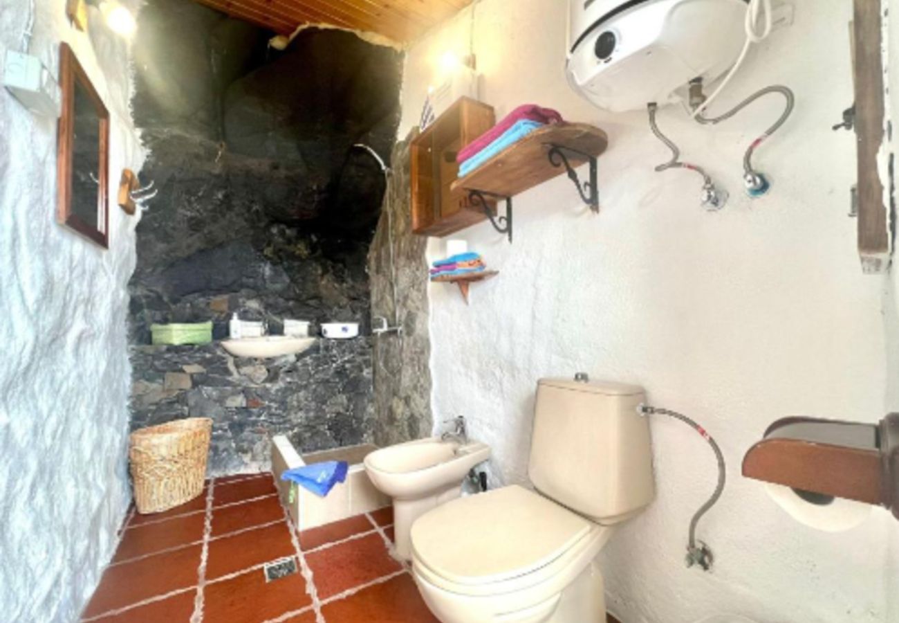 Casa en Valverde - Casa Cueva con Vistas al Mar y BBQ hasta 5 pax