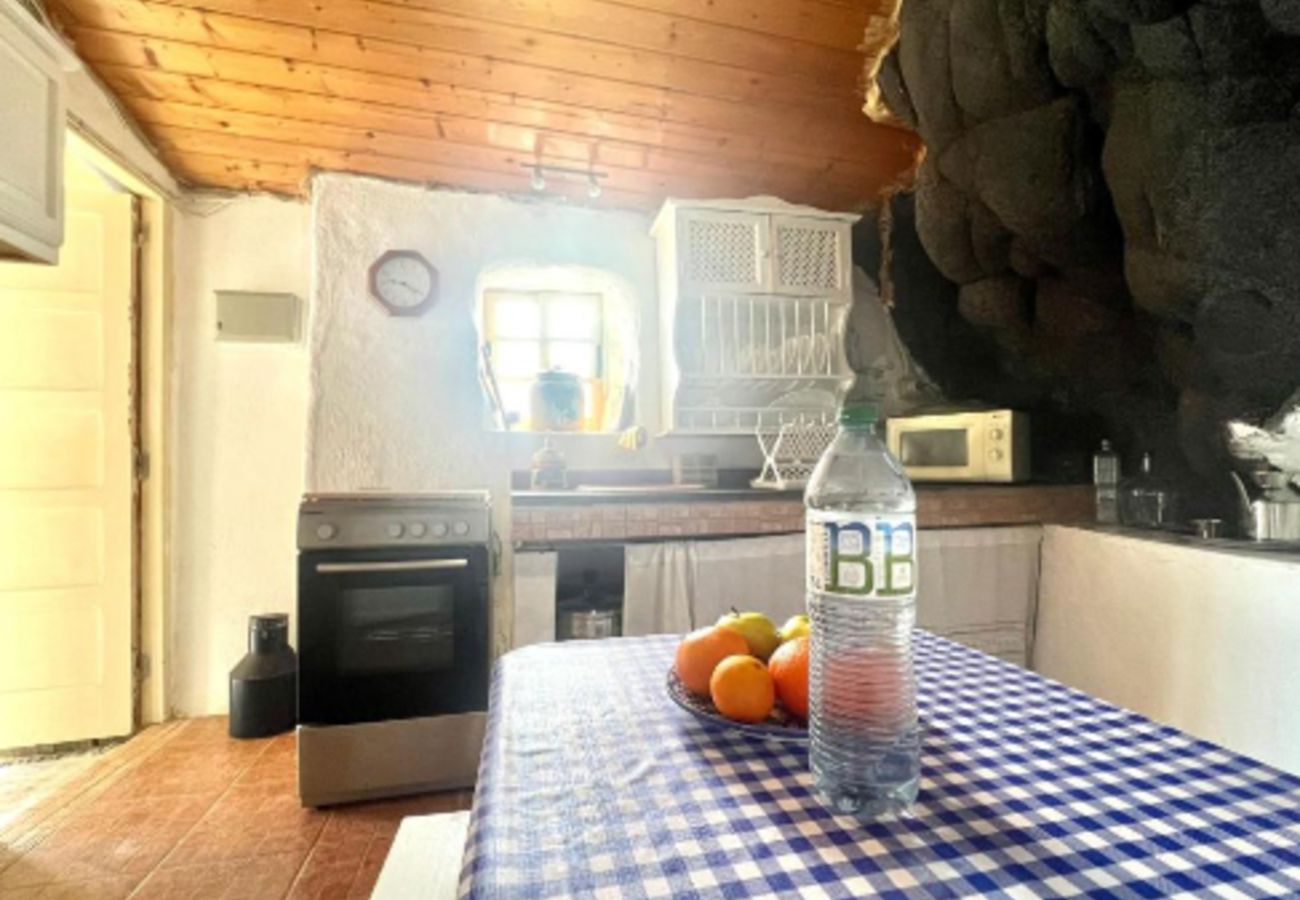 Casa en Valverde - Casa Cueva con Vistas al Mar y BBQ hasta 5 pax