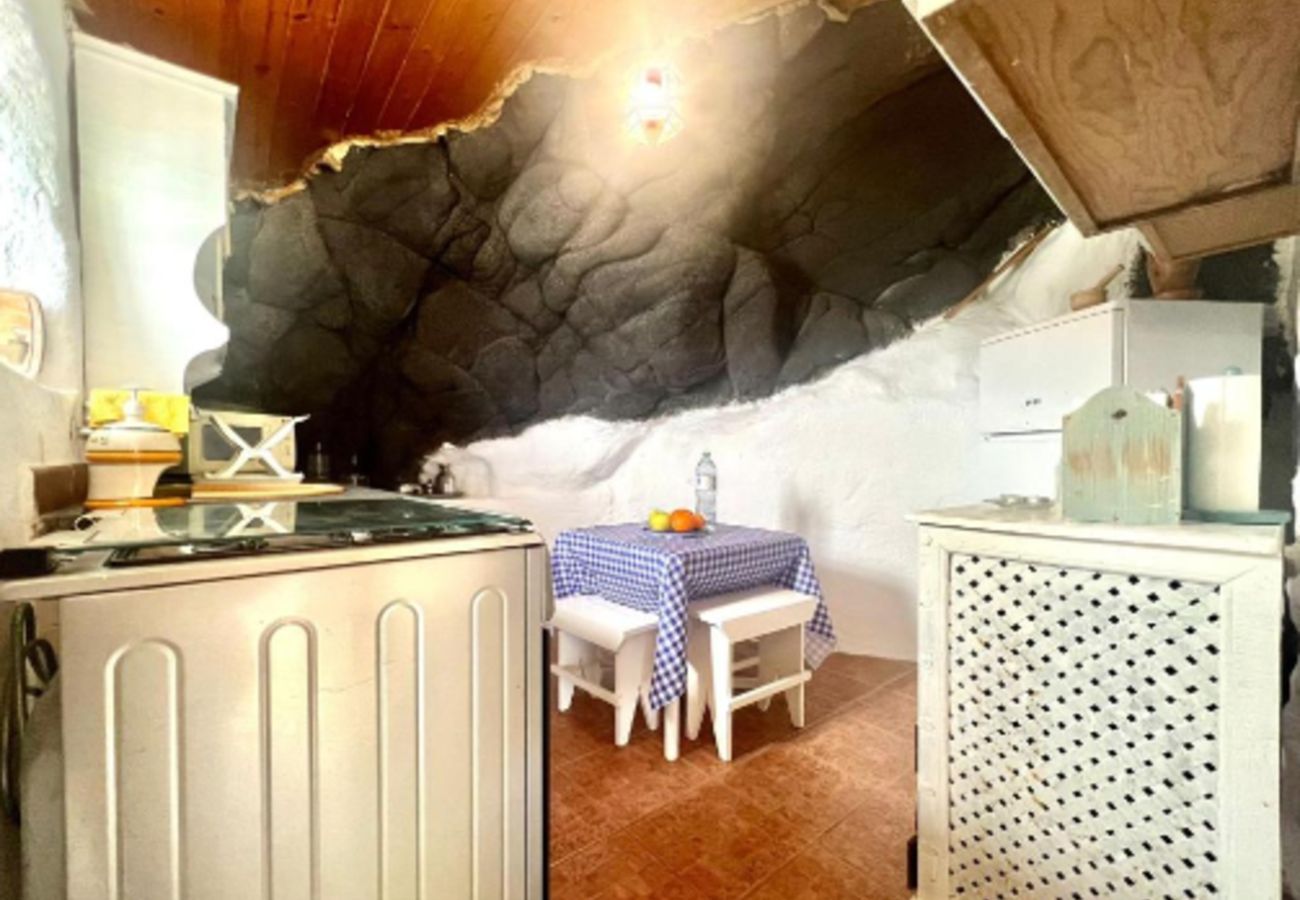 Casa en Valverde - Casa Cueva con Vistas al Mar y BBQ hasta 5 pax