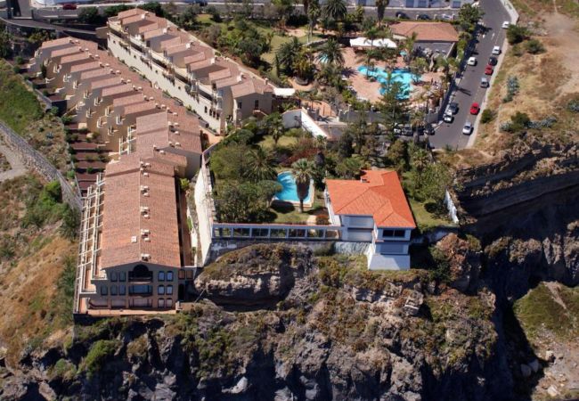 Apartahotel en Los Realejos - Apartamento en Acantilado con Terraza y Vistas Inolvidables al Mar  Apartahotel en Los Realejos - Apartamento en Acantilado con Terraza y Vistas Inolvidables al Mar