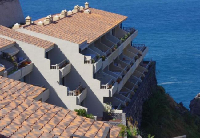 Apartahotel en Los Realejos - Apartamento en Acantilado con Terraza y Vistas Inolvidables al Mar  Apartahotel en Los Realejos - Apartamento en Acantilado con Terraza y Vistas Inolvidables al Mar
