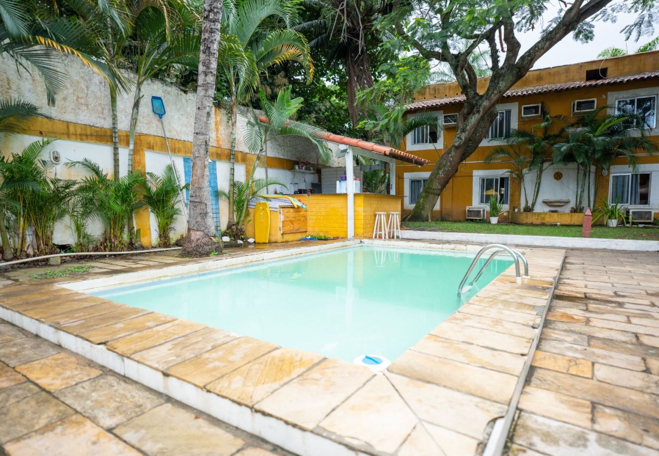 Apartamento en Armação de Buzios - Precioso Homestay a pocos mts del mar WIFI, Piscina, Buzios