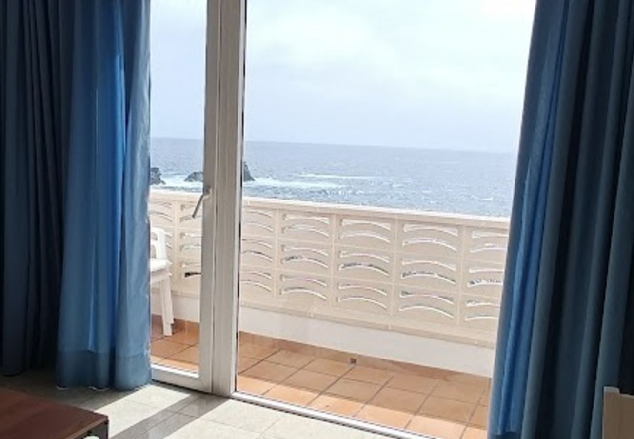 Apartamento en Valverde - En Primera linea del Mar con Hermosas vistas 3 pax.