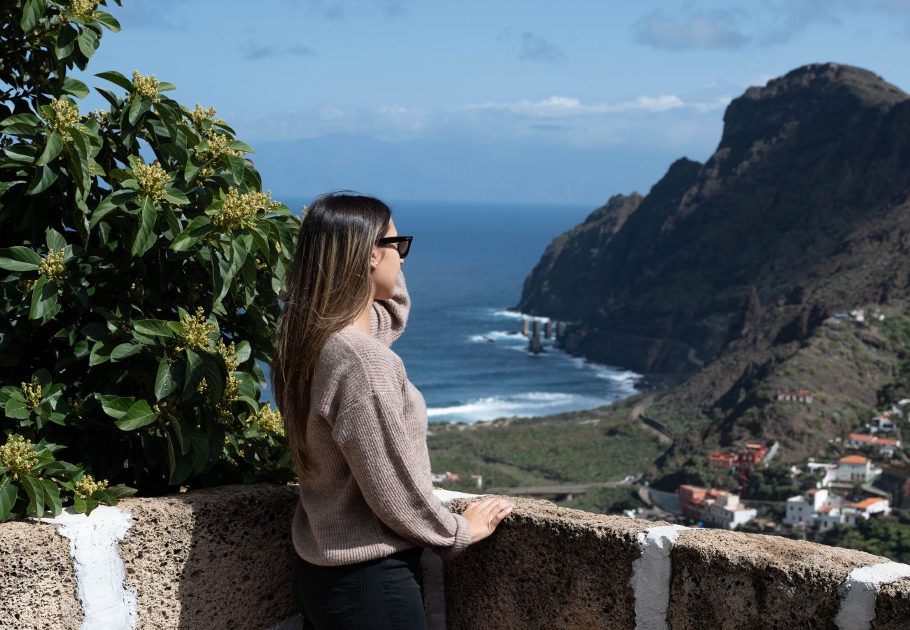 Casa en Hermigua - Bellas vistas al mar y montaña con terraza 