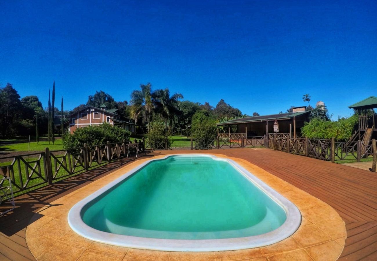 Cabaña en Puerto Iguazú - Preciosa cabañas en las cataratas del Iguazú con piscina