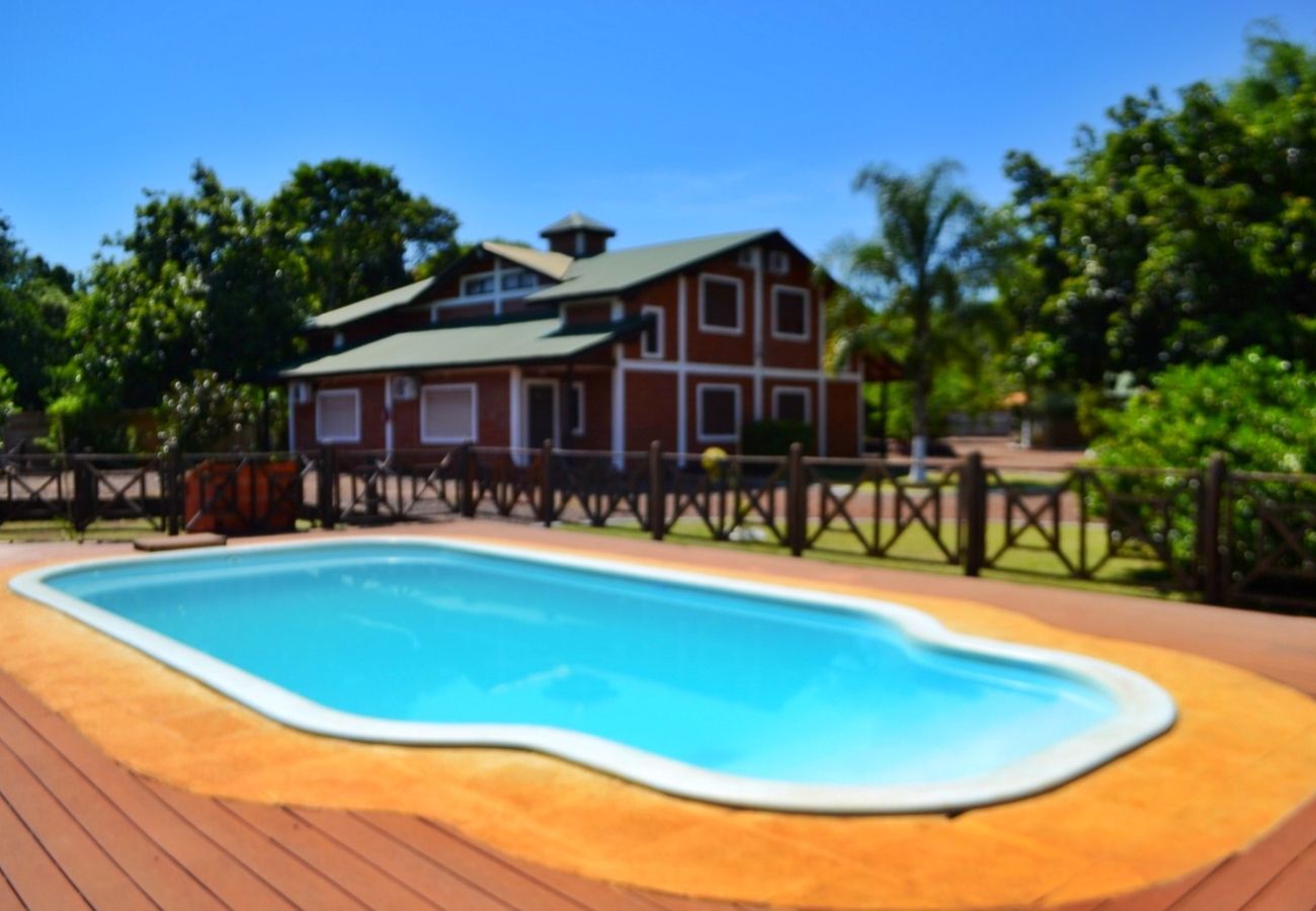 Casa en Puerto Iguazú - Exclusiva cabaña deluxe en las Cataratas del Iguazú con piscina