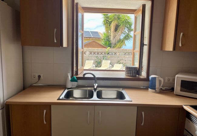 Casa en Garachico - Casa ideal para 4 con billar y hermosas vistas a la montaña  Casa en Garachico - Casa ideal para 4 con billar y hermosas vistas a la montaña