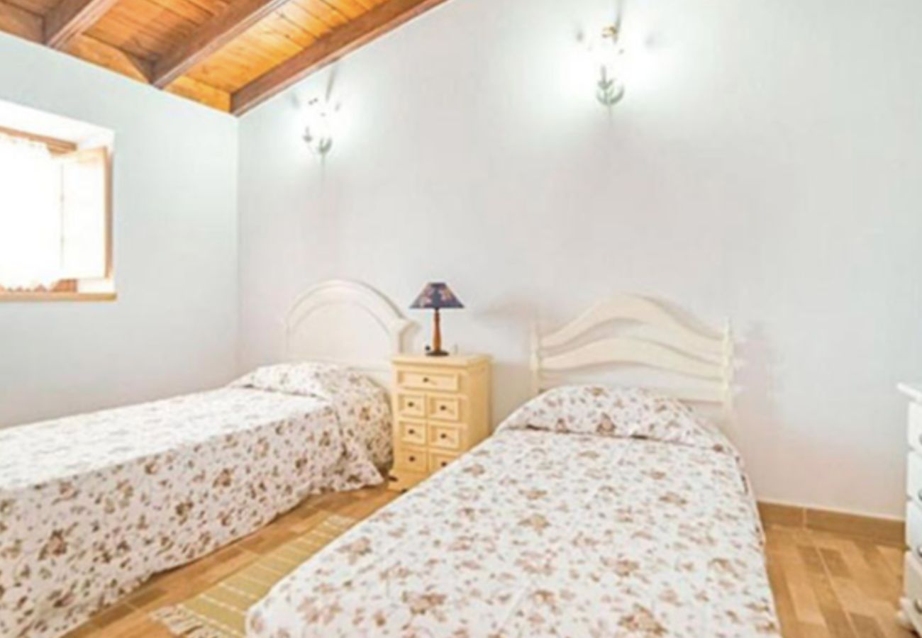 Casa en Garachico - Casa ideal para 4 con billar y vistas a la montaña 