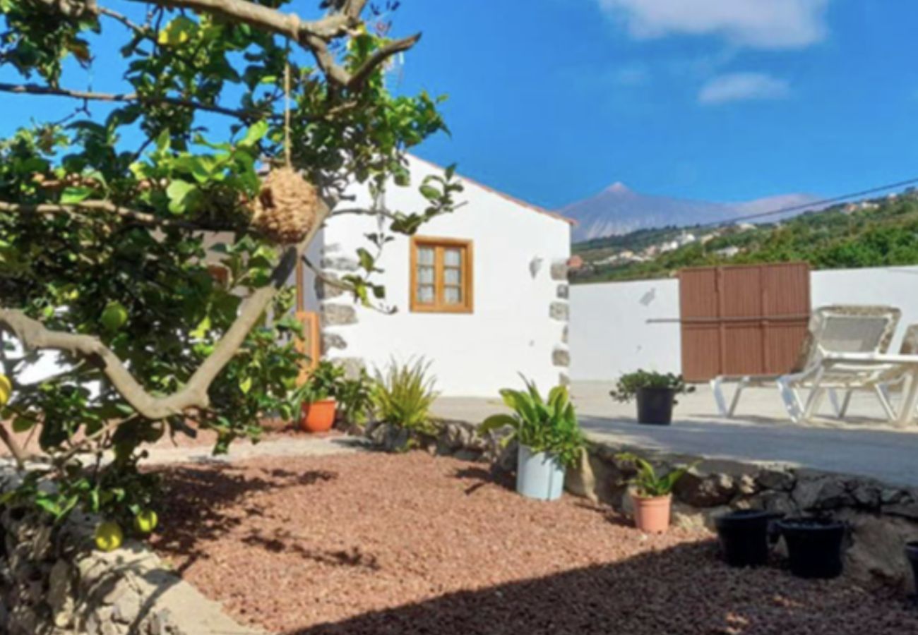 Casa en Garachico - Casa ideal para 4 con billar y vistas a la montaña 