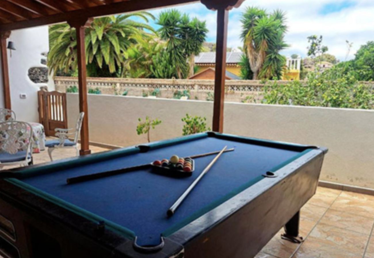 Casa en Garachico - Casa ideal para 4 con billar y vistas a la montaña 