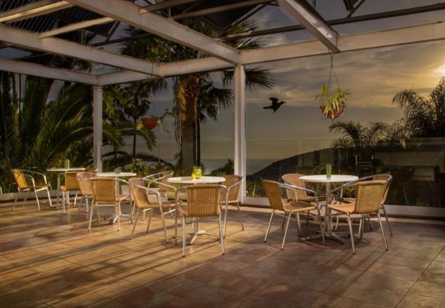 Apartahotel en Los Llanos de Aridane - Elegante Apartamento con Piscina y Jardín Ideal para 2 Apartahotel en Los Llanos de Aridane - Elegante Apartamento con Piscina y Jardín Ideal para 2