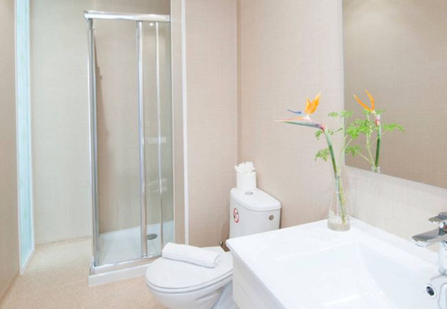 Apartahotel en Los Llanos de Aridane - Elegante Apartamento con Piscina y Jardín Ideal para 2 Apartahotel en Los Llanos de Aridane - Elegante Apartamento con Piscina y Jardín Ideal para 2