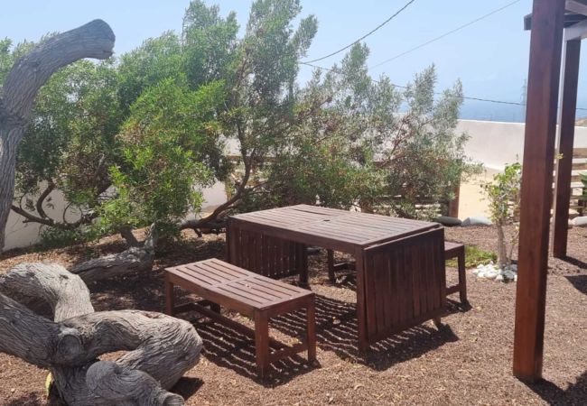 Apartahotel en Santa Cruz de Tenerife - Tu Estancia Única en apartamento para 6: Música y Piscina te Esperan Apartahotel en Santa Cruz de Tenerife - Tu Estancia Única en apartamento para 6: Música y Piscina te Esperan