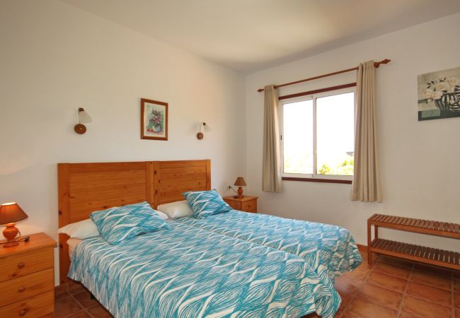 Apartamento en Los Llanos de Aridane - Acogedor Apto en La Palma para 4 personas  Terraza Privada y Vistas a la Piscina Apartamento en Los Llanos de Aridane - Acogedor Apto en La Palma para 4 personas  Terraza Privada y Vistas a la Piscina