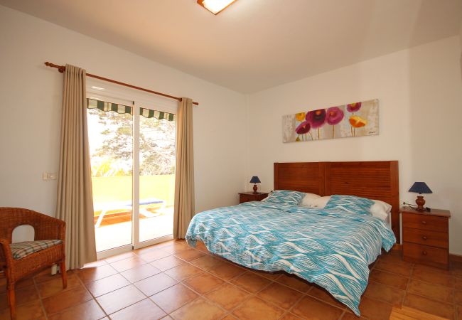 Apartamento en Los Llanos de Aridane - Acogedor Apto en La Palma para 4 personas  Terraza Privada y Vistas a la Piscina Apartamento en Los Llanos de Aridane - Acogedor Apto en La Palma para 4 personas  Terraza Privada y Vistas a la Piscina