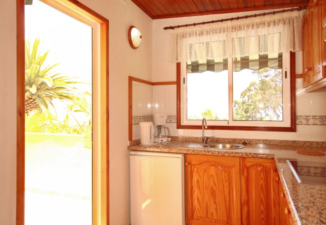 Apartamento en Los Llanos de Aridane - Acogedor Apto en La Palma para 4 personas  Terraza Privada y Vistas a la Piscina Apartamento en Los Llanos de Aridane - Acogedor Apto en La Palma para 4 personas  Terraza Privada y Vistas a la Piscina