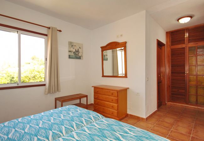 Apartamento en Los Llanos de Aridane - Acogedor Apto en La Palma para 4 personas  Terraza Privada y Vistas a la Piscina Apartamento en Los Llanos de Aridane - Acogedor Apto en La Palma para 4 personas  Terraza Privada y Vistas a la Piscina