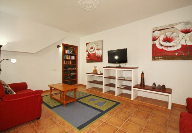 Apartamento en Los Llanos de Aridane - Acogedor Apto en La Palma para 4 personas  Terraza Privada y Vistas a la Piscina Apartamento en Los Llanos de Aridane - Acogedor Apto en La Palma para 4 personas  Terraza Privada y Vistas a la Piscina