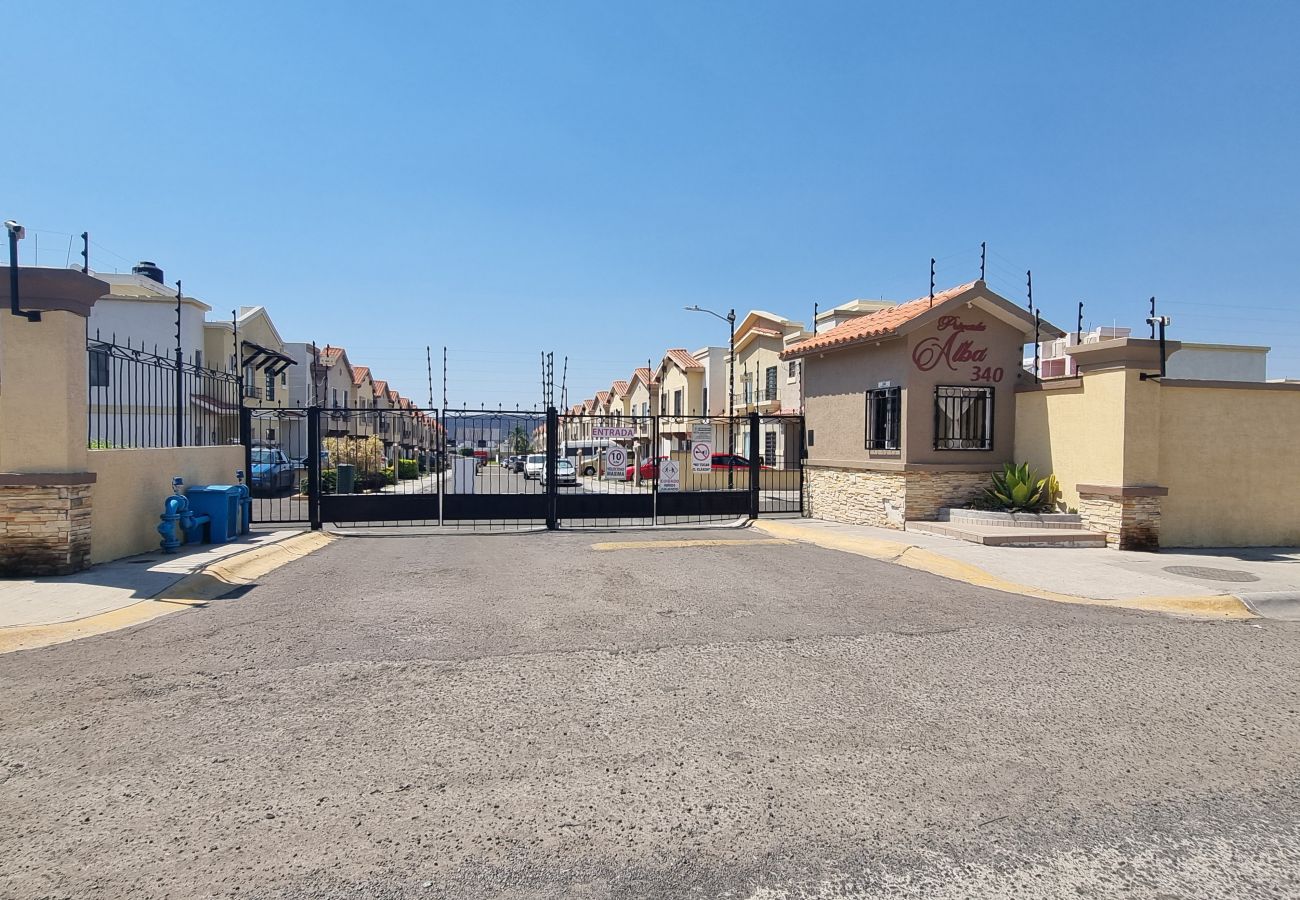 Apartamento en Santiago de Querétaro - Encantador apartamento super comodo  con terraza y piscina