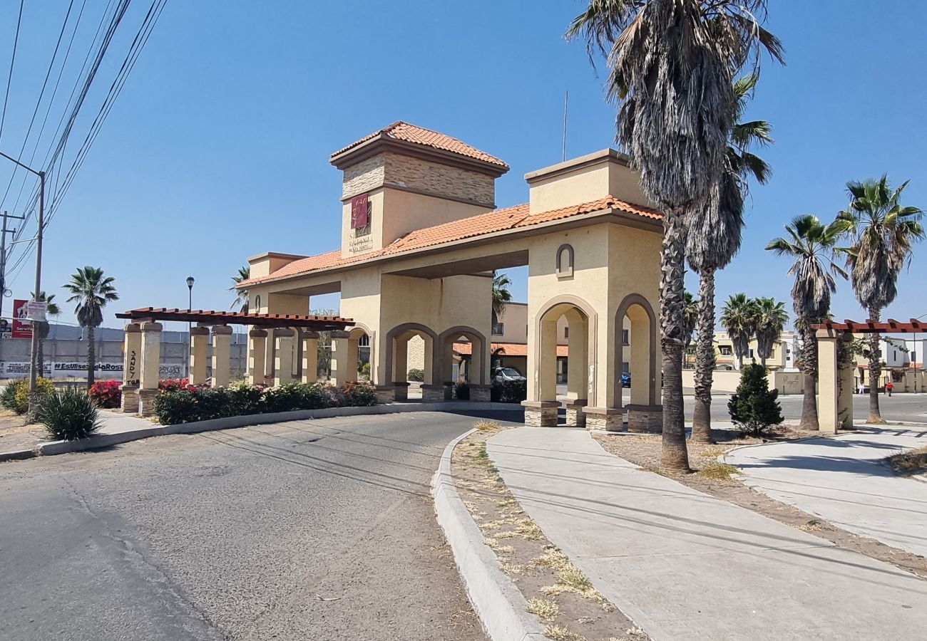 Apartamento en Santiago de Querétaro - Encantador apartamento super comodo  con terraza y piscina