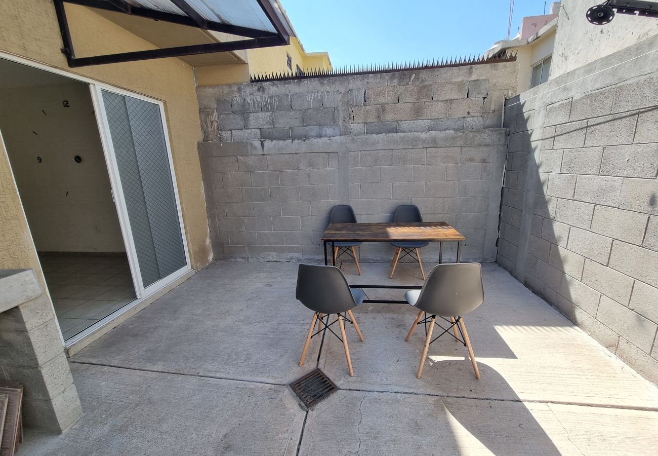 Apartamento en Santiago de Querétaro - Encantador apartamento super comodo  con terraza y piscina