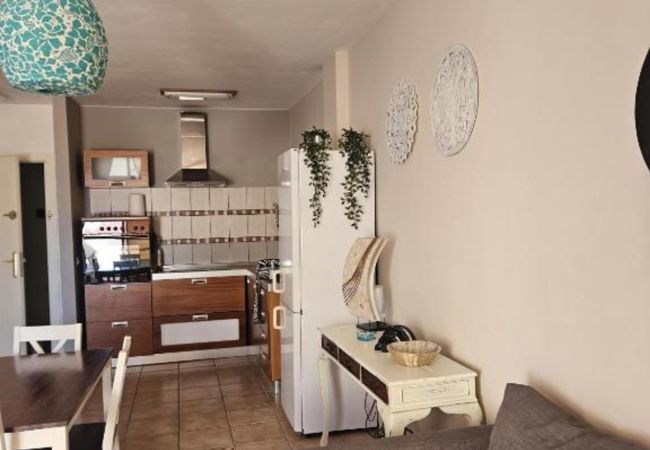 Apartahotel en Costa Adeje - Apartamento con Terraza y Vistas al Mar en Playa Paraíso  Apartahotel en Costa Adeje - Apartamento con Terraza y Vistas al Mar en Playa Paraíso