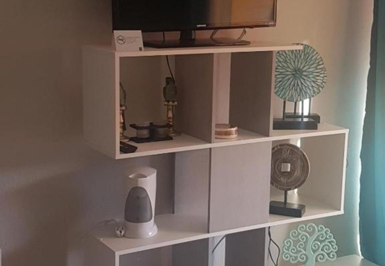 Estudio en Los Cristianos - Loft – Frente al Mar con Piscina y Terraza en Los Cristianos