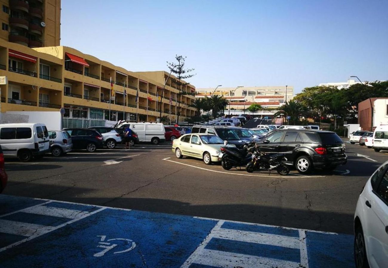 Estudio en Los Cristianos - Loft – Frente al Mar con Piscina y Terraza en Los Cristianos