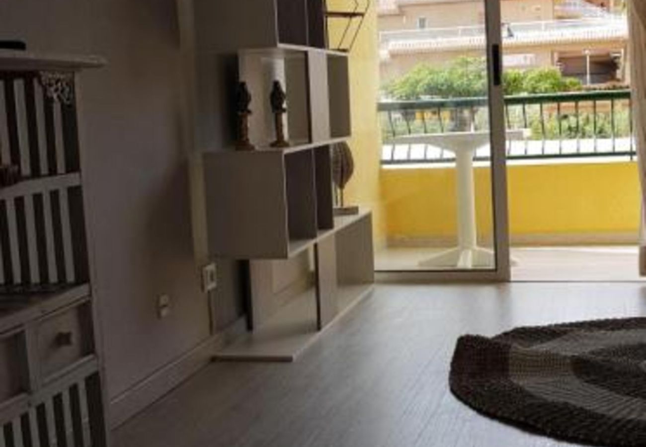 Estudio en Los Cristianos - Loft – Frente al Mar con Piscina y Terraza en Los Cristianos