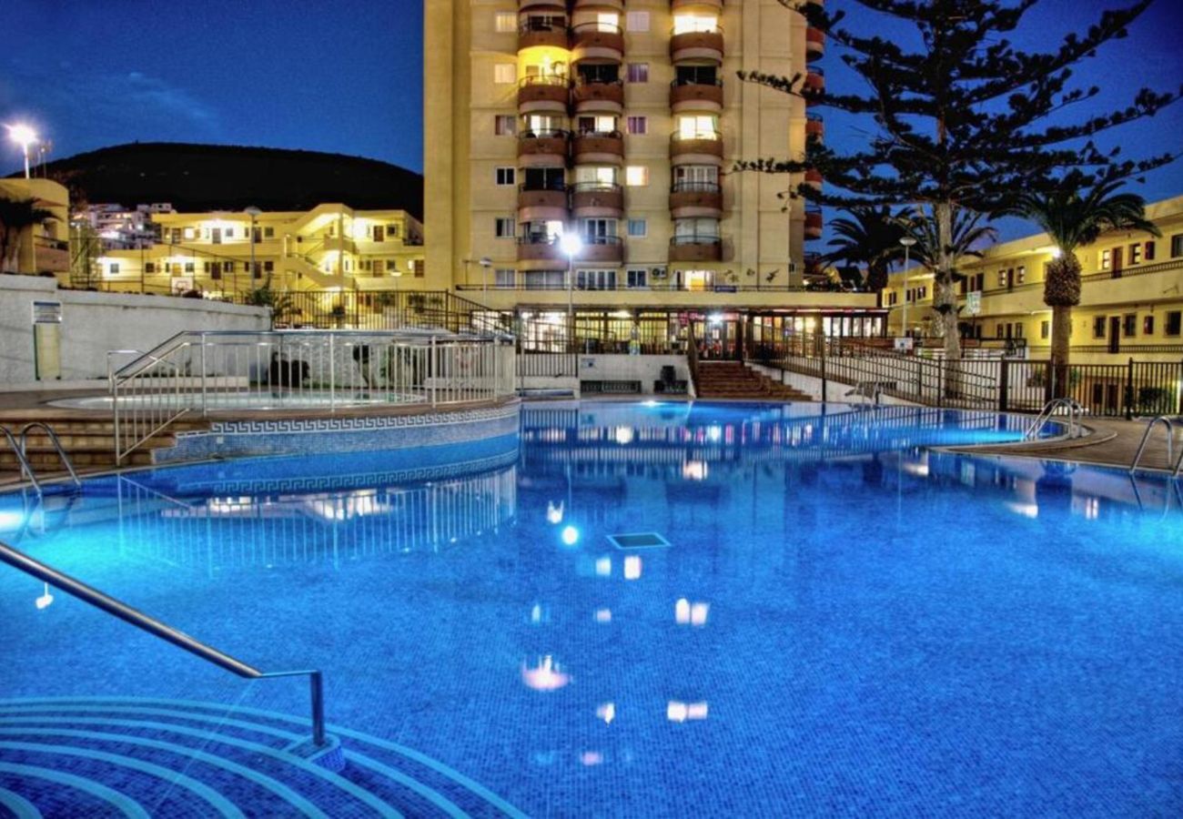 Estudio en Los Cristianos - Loft – Frente al Mar con Piscina y Terraza en Los Cristianos