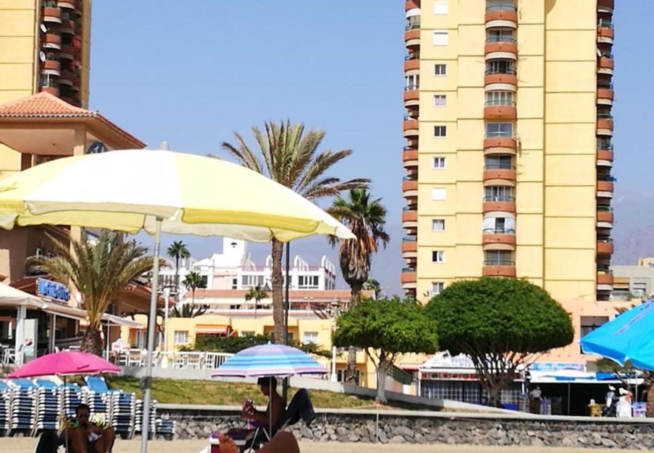 Estudio en Los Cristianos - Loft – Frente al Mar con Piscina y Terraza en Los Cristianos
