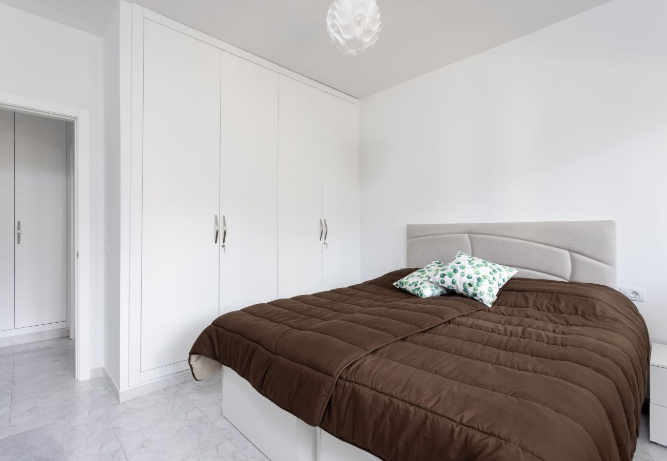 Apartamento en Puerto de la Cruz - Moderno Apartamento en Puerto de la Cruz con Impresionantes Vistas a la Montaña