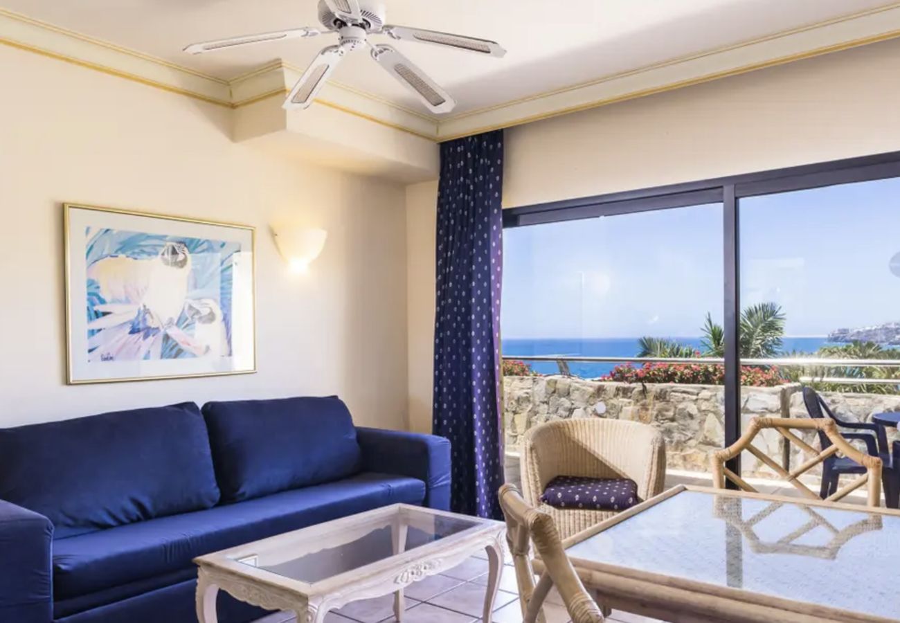 Apartahotel en Bahia Feliz - Apartamento Familiar 4★ con Terraza y 2 Baños en Bahía Feliz
