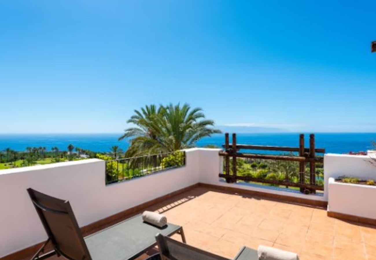 Villa en Guía de Isora - Suite Premium de 4 Dormitorios para Grupos o Familias – Tenerife Sur
