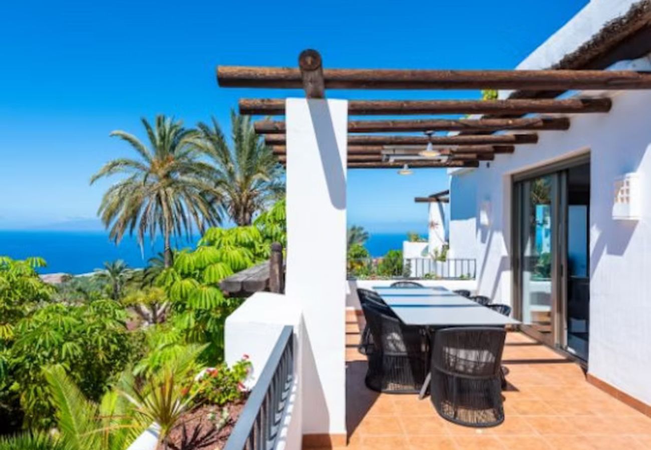 Villa en Guía de Isora - Suite Premium de 4 Dormitorios para Grupos o Familias – Tenerife Sur
