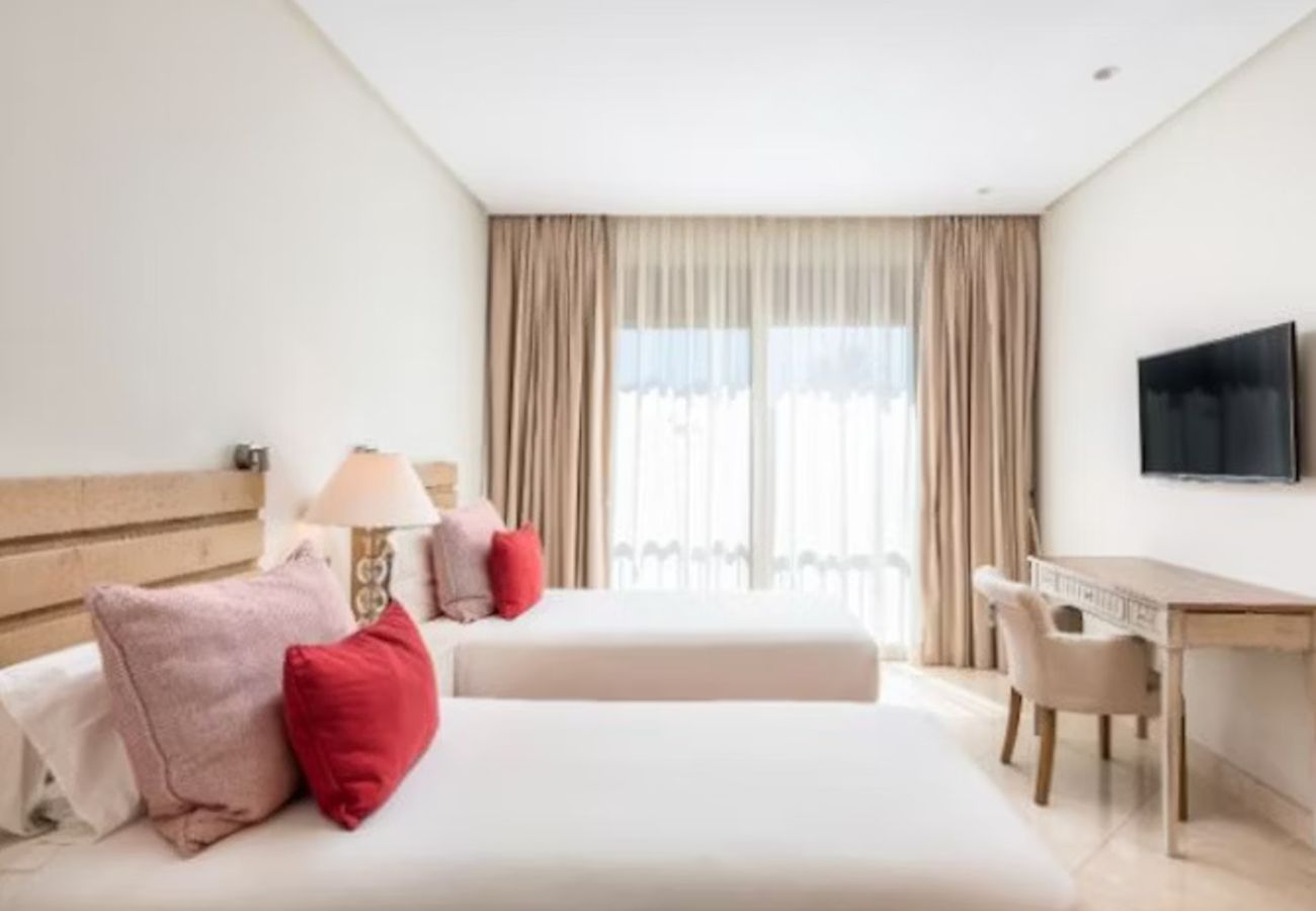 Villa en Guía de Isora - Suite Premium de 4 Dormitorios para Grupos o Familias – Tenerife Sur