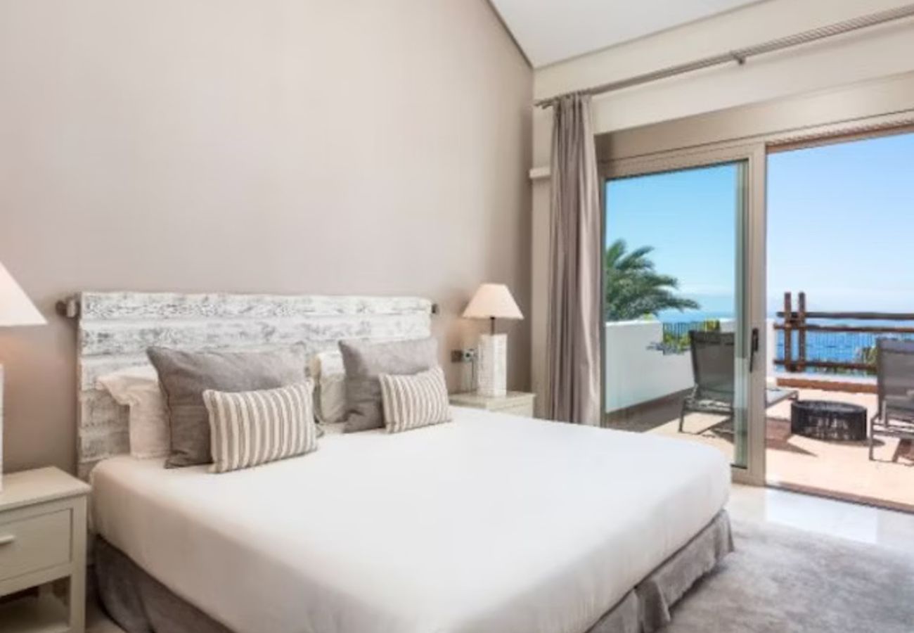 Villa en Guía de Isora - Suite Premium de 4 Dormitorios para Grupos o Familias – Tenerife Sur