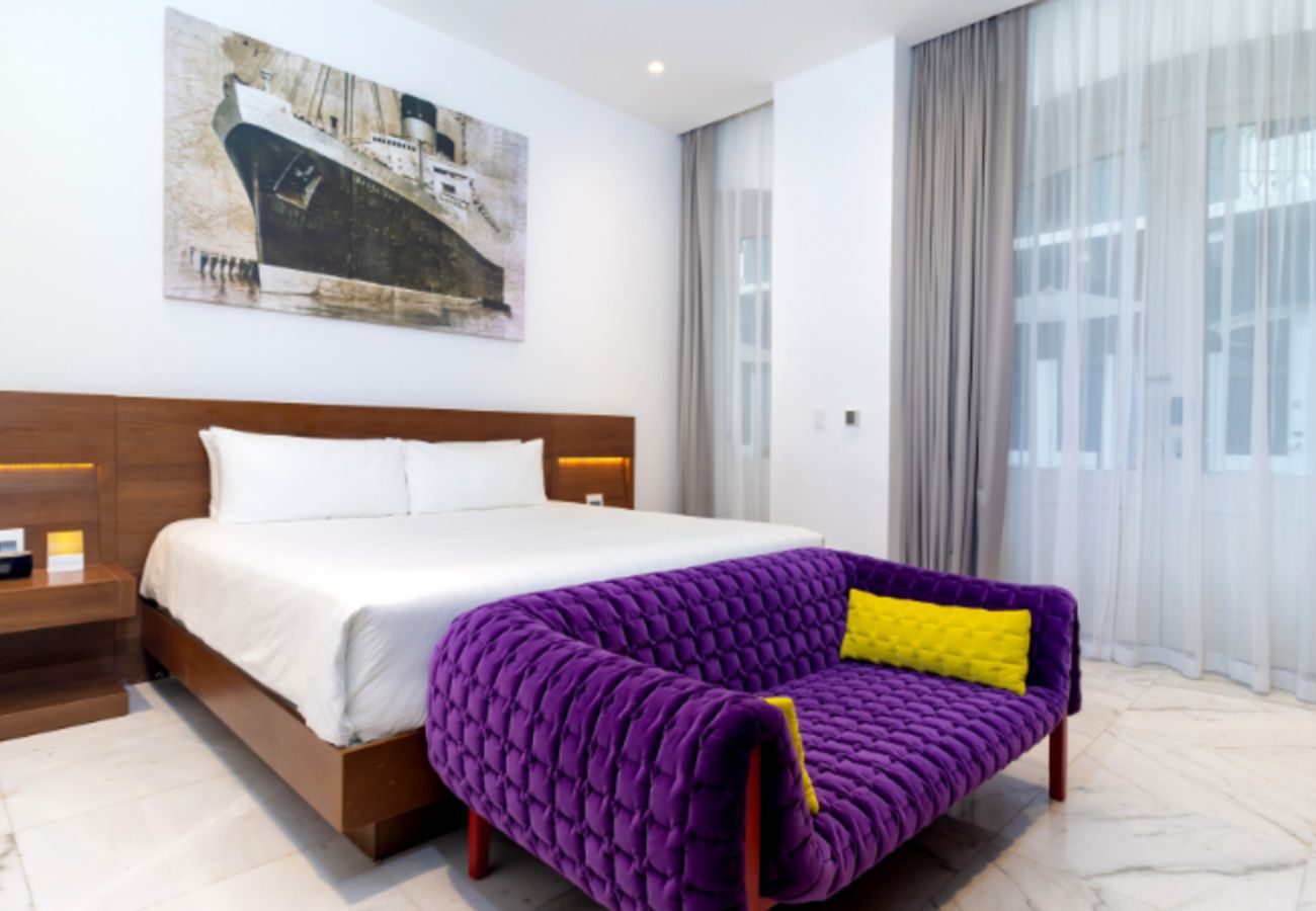 Apartahotel en Ciudad de Panamá - Habitacion estandar con terraza y vistas panoramicas a la ciudad