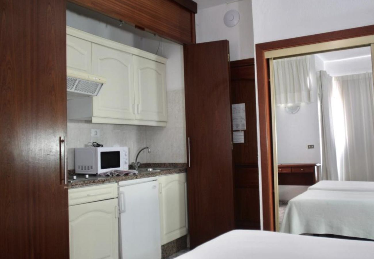 Apartahotel en Puerto de la Cruz - Habitacion doble con vistas en el corazon de Puerto de la Cruz