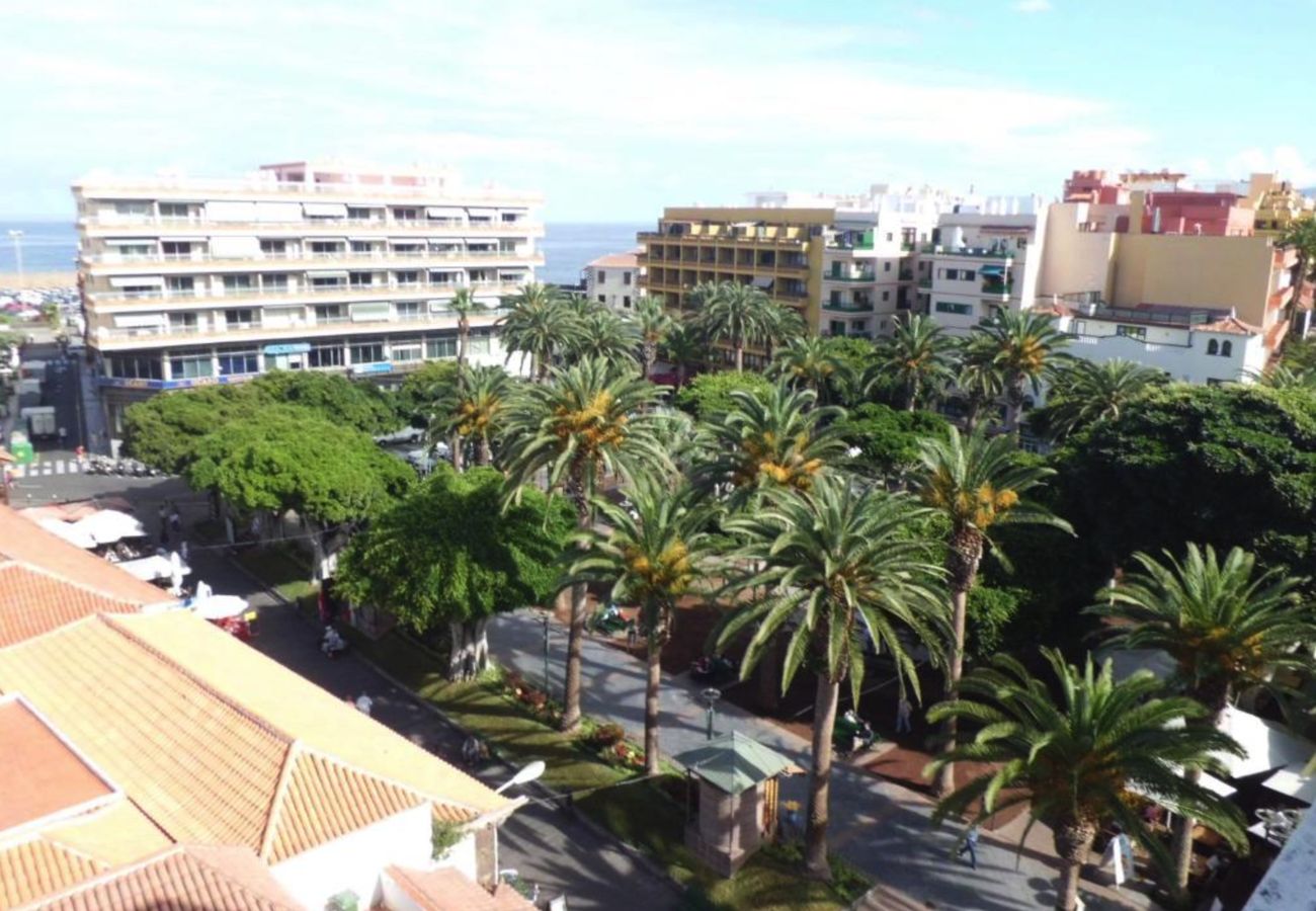 Apartahotel en Puerto de la Cruz - Habitacion doble con vistas en el corazon de Puerto de la Cruz