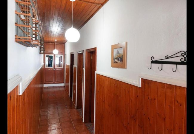 Cottage in Hermigua -  Rural house with beautiful views of the sea and the mountains, BBQ Cottage in Hermigua -  Rural house with beautiful views of the sea and the mountains, BBQ