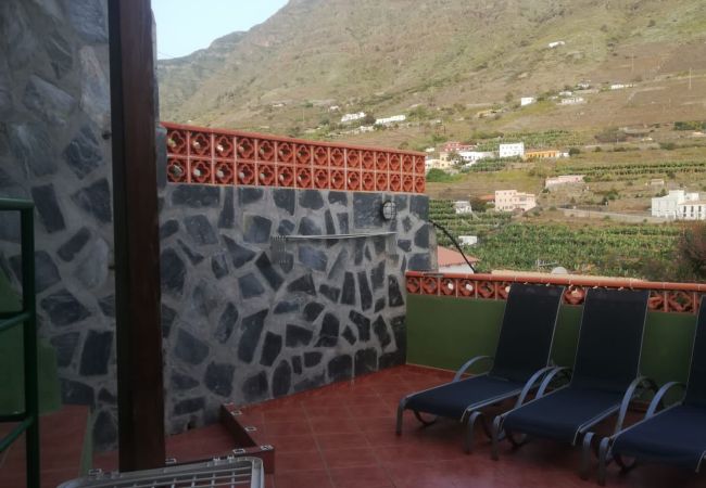 Cottage in Hermigua -  Rural house with beautiful views of the sea and the mountains, BBQ Cottage in Hermigua -  Rural house with beautiful views of the sea and the mountains, BBQ