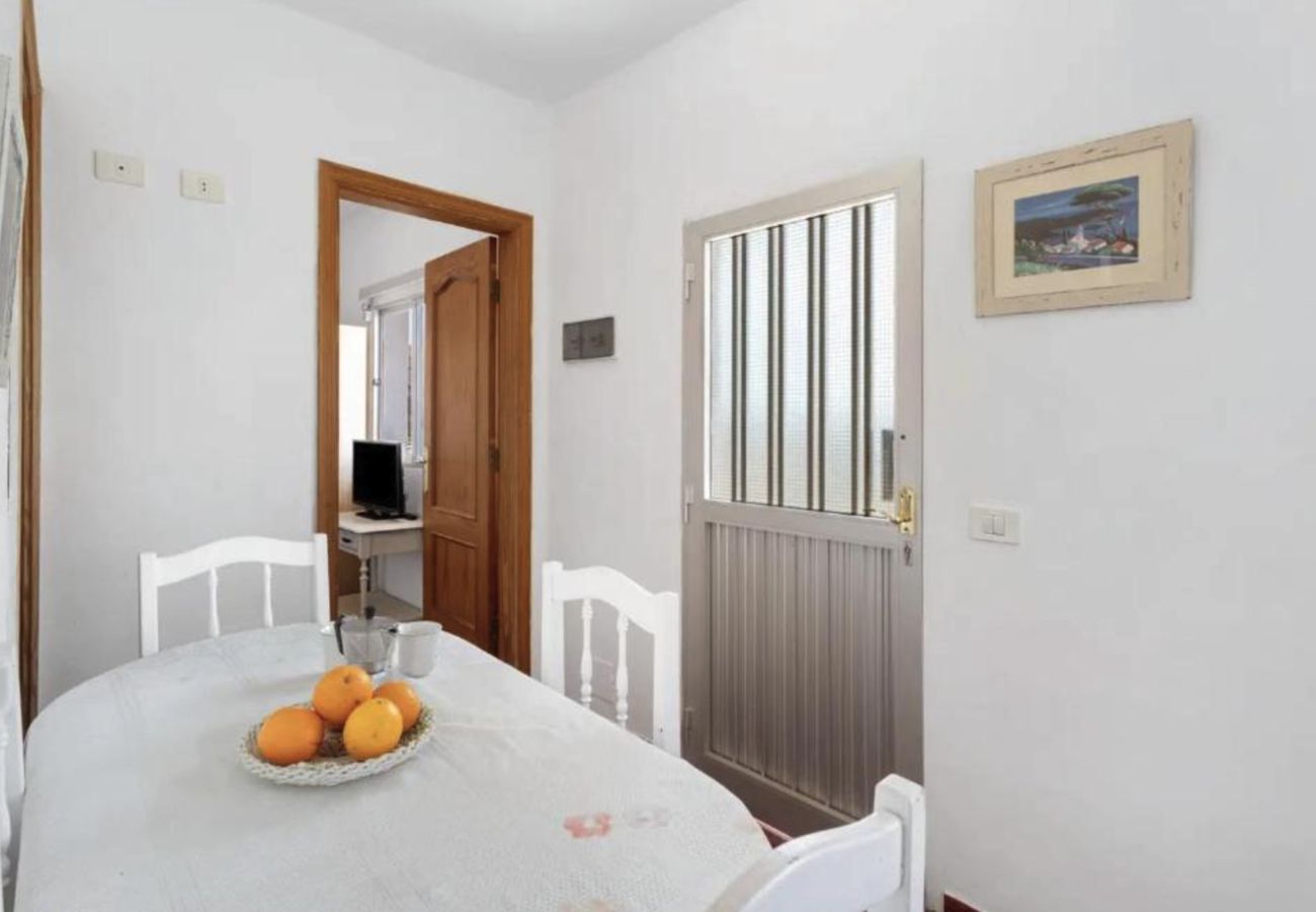 Aparthotel in Valverde - Comfortable Apartment with spectacular sea views