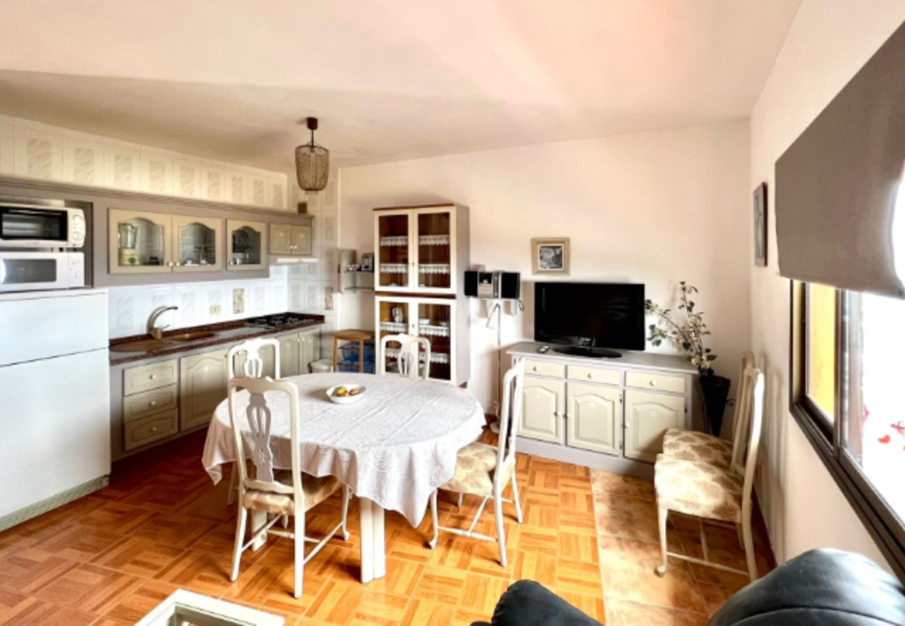 House in Timijiraque -  Cozy 2 bedroom house with beautiful sea views