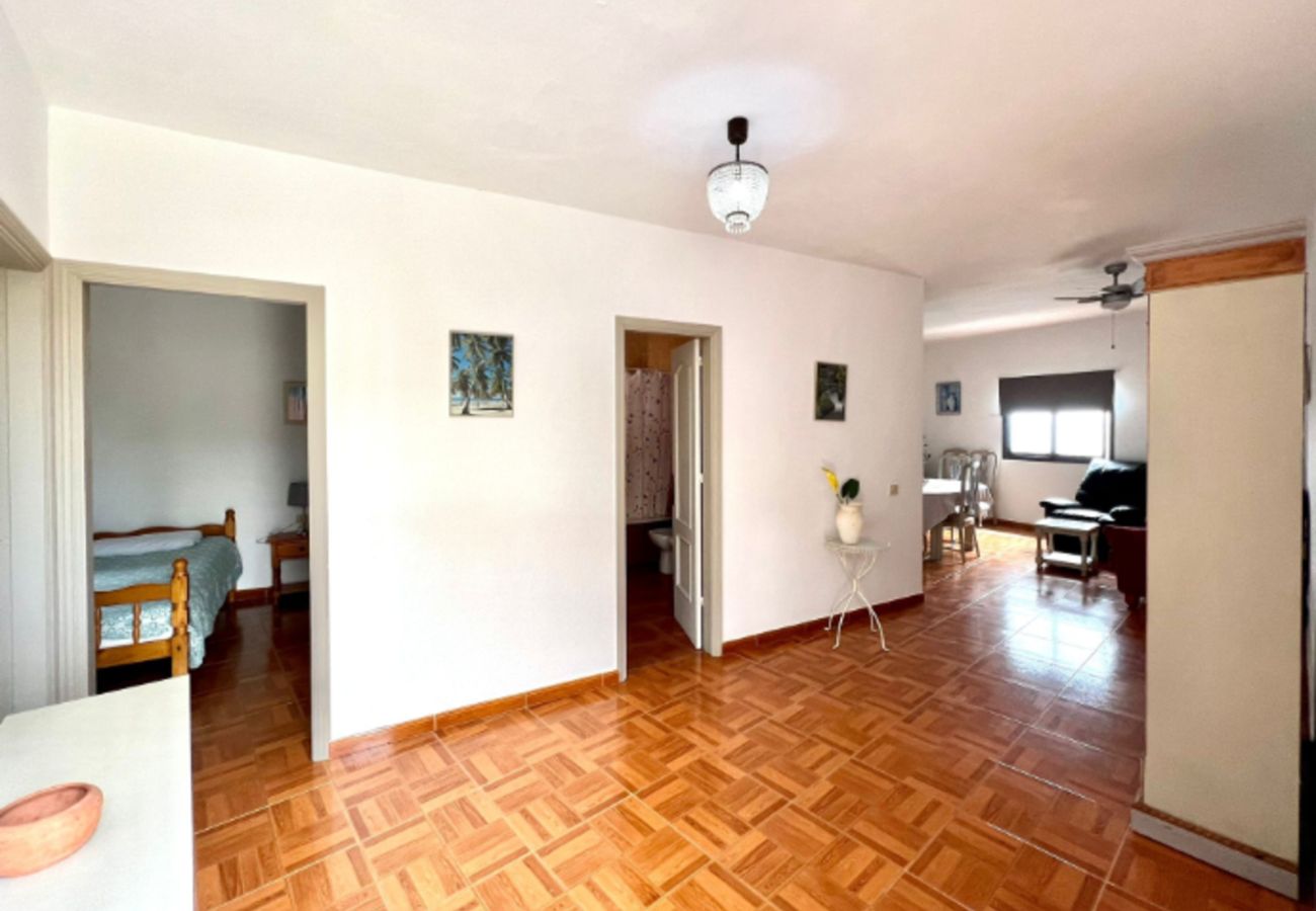 House in Timijiraque -  Cozy 2 bedroom house with beautiful sea views