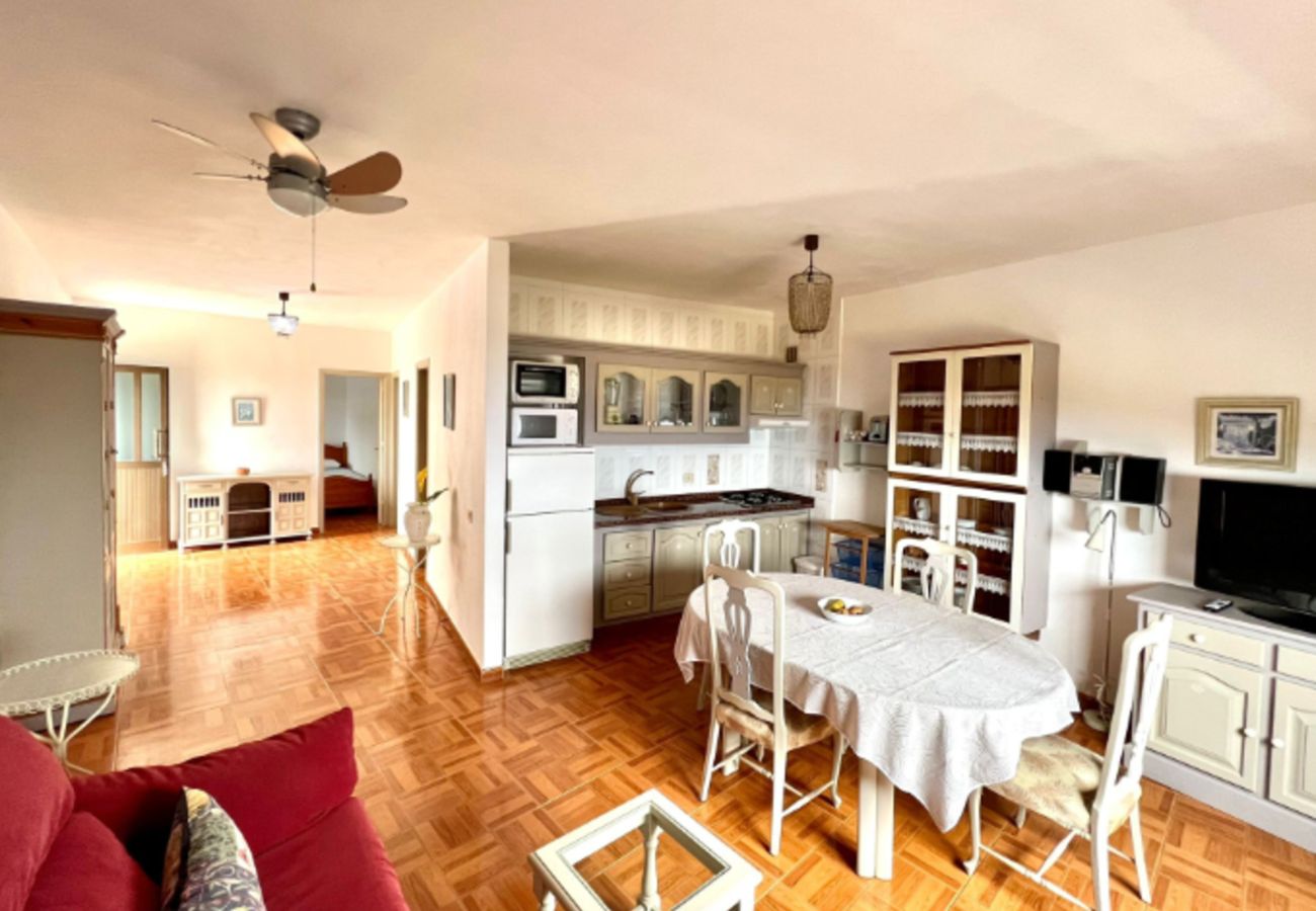 House in Timijiraque -  Cozy 2 bedroom house with beautiful sea views