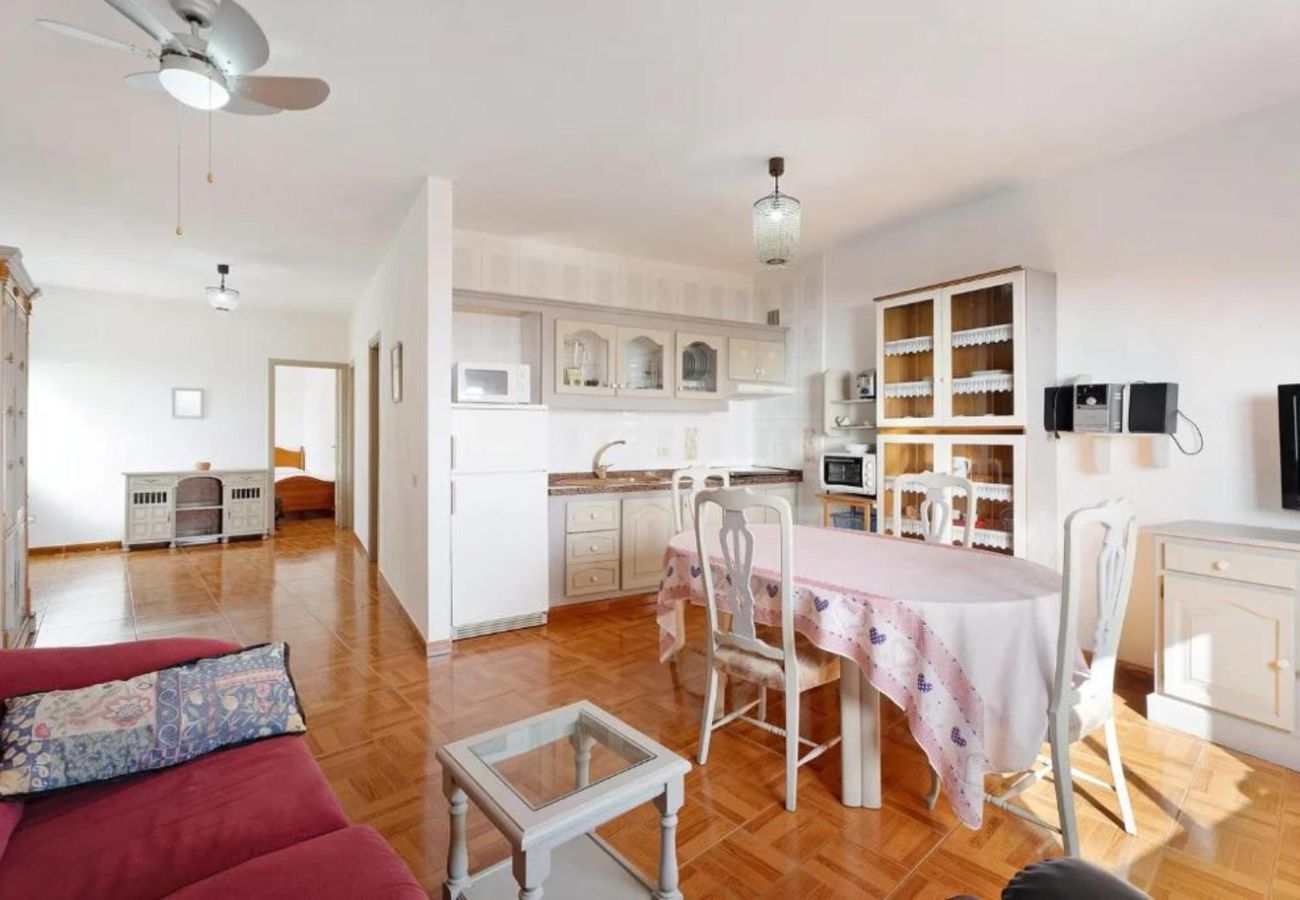House in Timijiraque -  Cozy 2 bedroom house with beautiful sea views